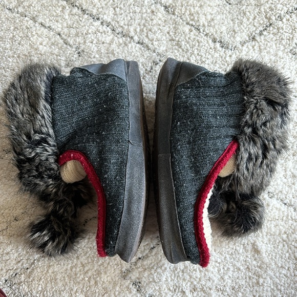 Roots Knit & Suede with Rubber Sole Slippers Medium 6 1/2 - 7 1/2 - Picture 5 of 7